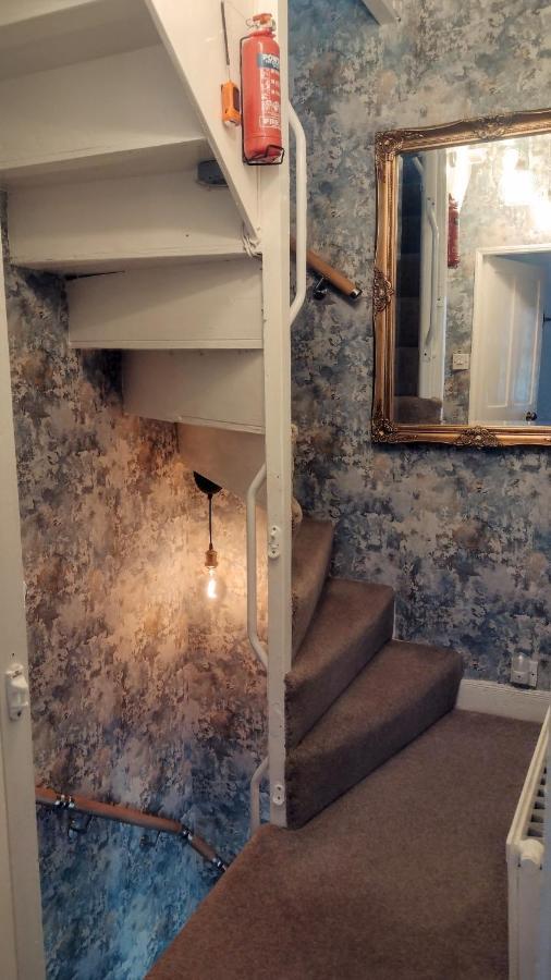 Darnholm Cottage โรบินฮูดส์เบย์ ภายนอก รูปภาพ